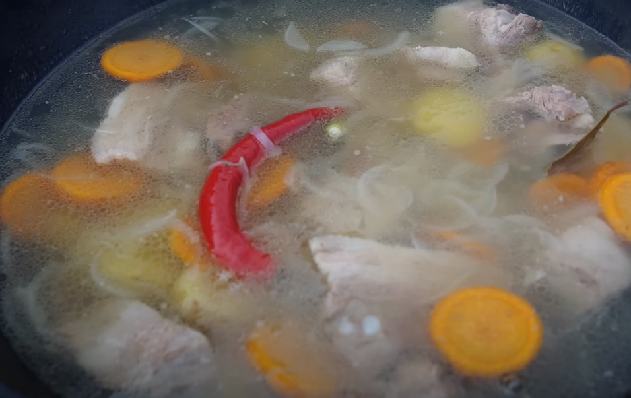 Шурпа в котле: рецепт густого мясного супа из стран Востока